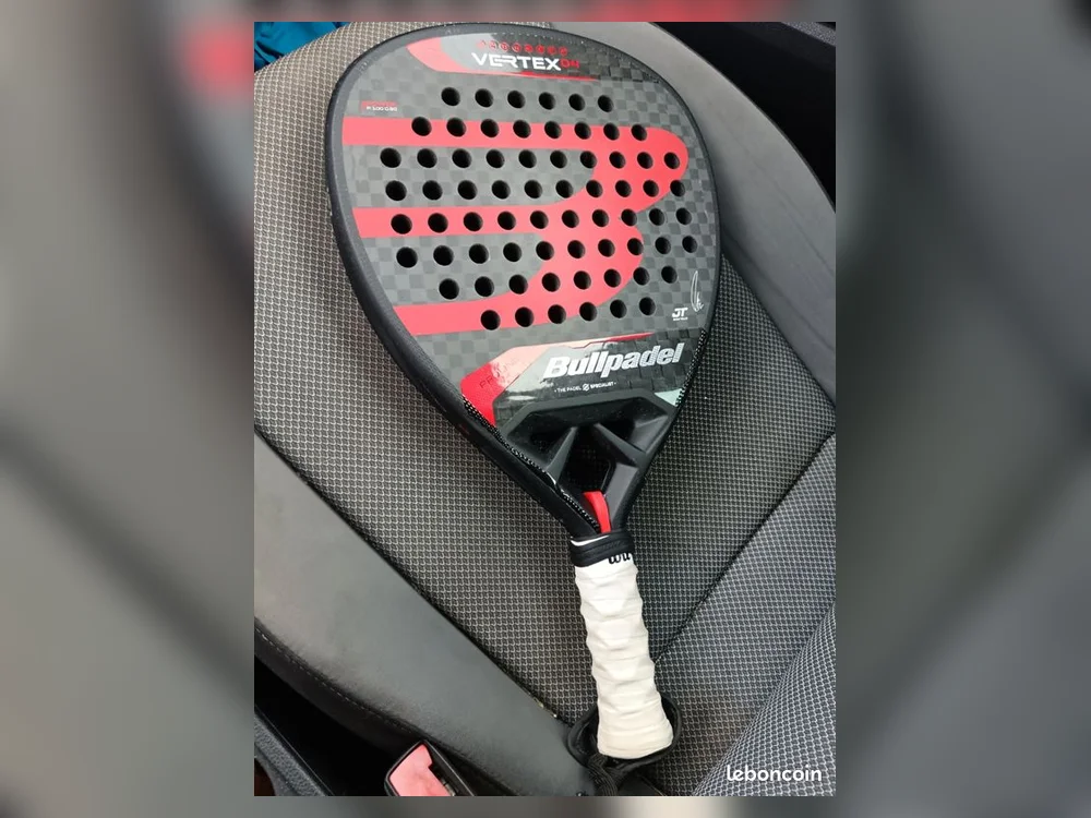 Customer photo of Bullpadel Vertex 04 2025
